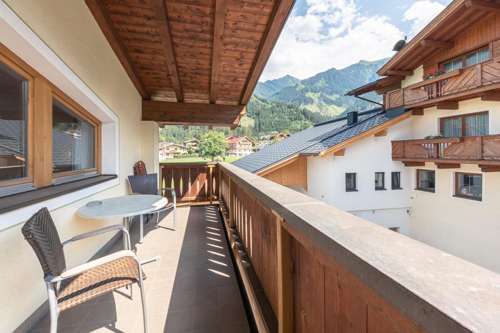 Apartments Alpina Mayrhofen Quarto foto